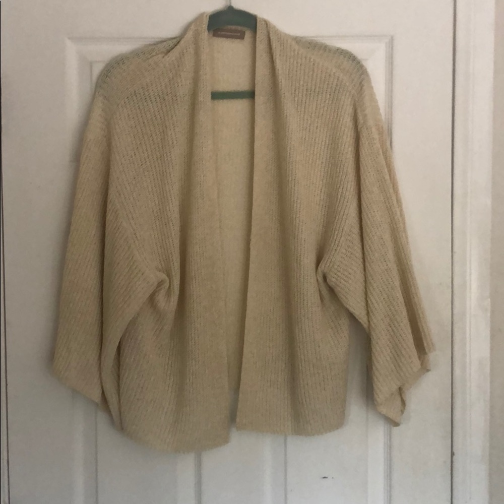 Anthropologie light sweater shrug in off white